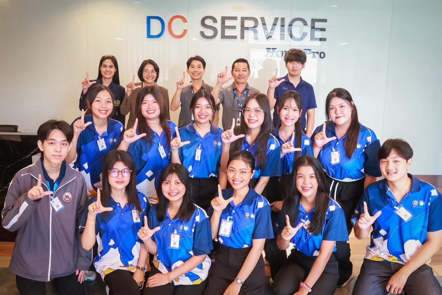 ผู้ช่วยศาสตราจารย์ ดร.ใกล้รุ่ง พรอนันต์ รองคณบดีฝ่ายวิชาการ พร้อมด้วยเจ้าหน้าที่งานบริการการศึกษา ได้นำนิสิตระดับปริญญาตรี จำนวน 12 คน รายงานตัวเพื่อเข้าร่วมโครงการ Work & Study ณ ศูนย์กระจายสินค้า โฮมโปร วังน้อย จังหวัดพระนครศรีอยุธยา