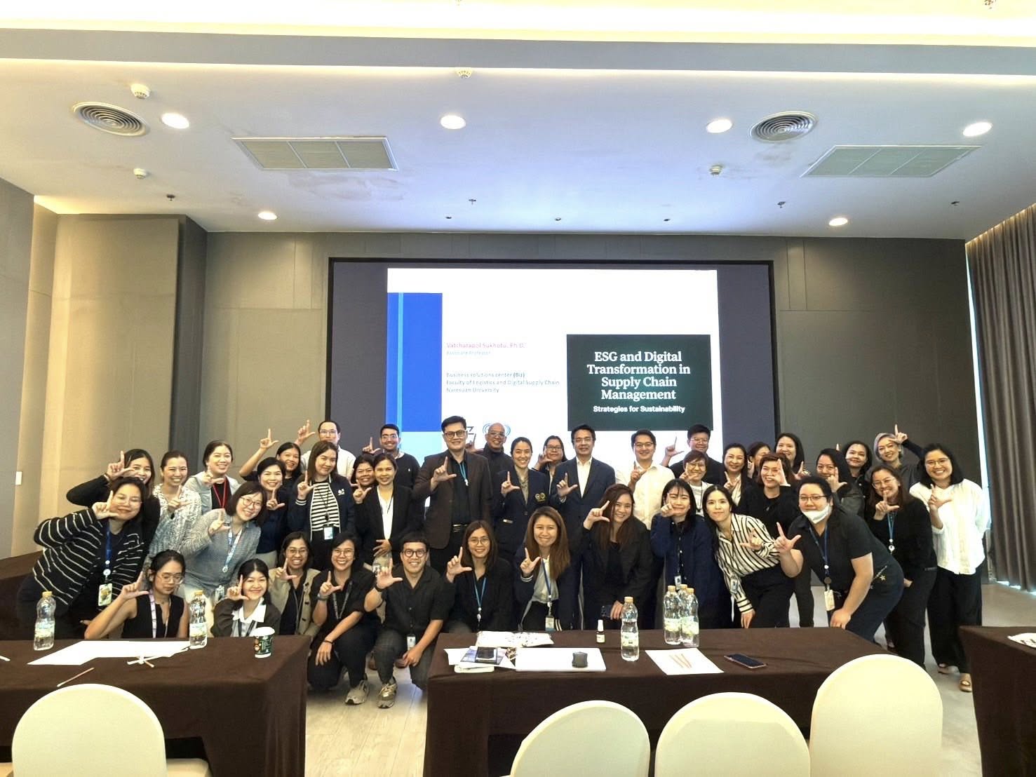 Biz Supply Chain Transformation Center for Digital & Sustainability by NU Logistics จัดอบรมหลักสูตรระยะสั้นให้กับ PTTEP