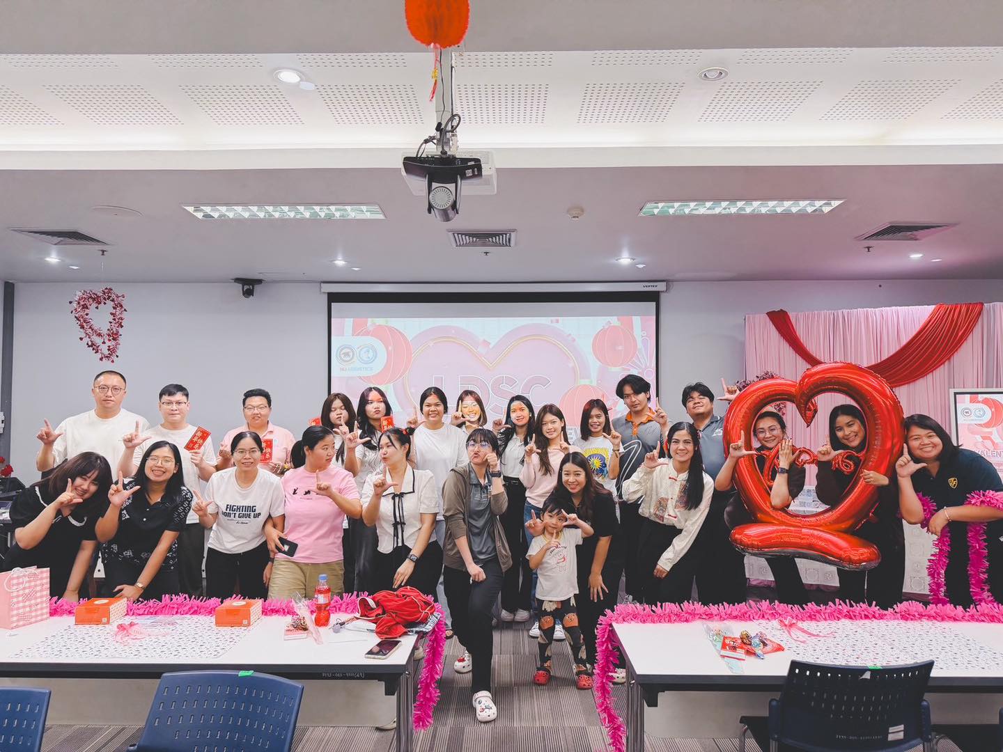 กิจกรรม LDSC Valentines Day & Chinese New Year ในโครงการ International Environment กิจกรรมที่ 2