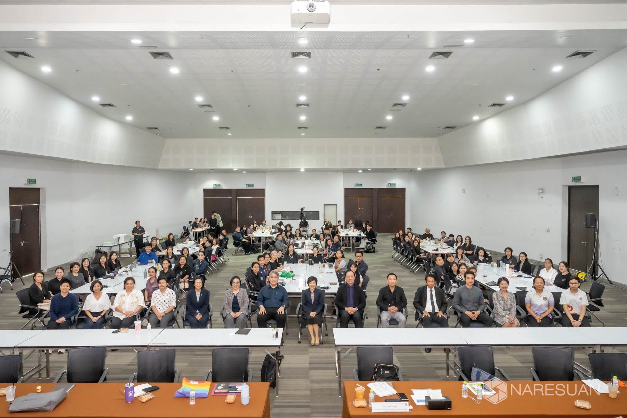 คณบดีคณะโลจิสติสก์ฯ และหัวหน้าสำนักงานเลขานุการฯ ได้เข้าร่วมโครงการจัดอบรมคู่มือการปฏิบัติงานการบริหารความเสี่ยงและควบคุมภายใน
